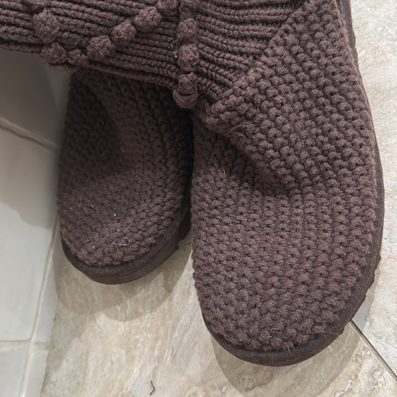 UGG Classic Argyle Classic Knit Brown S/N 5879 Boots - Picture 3 of 6